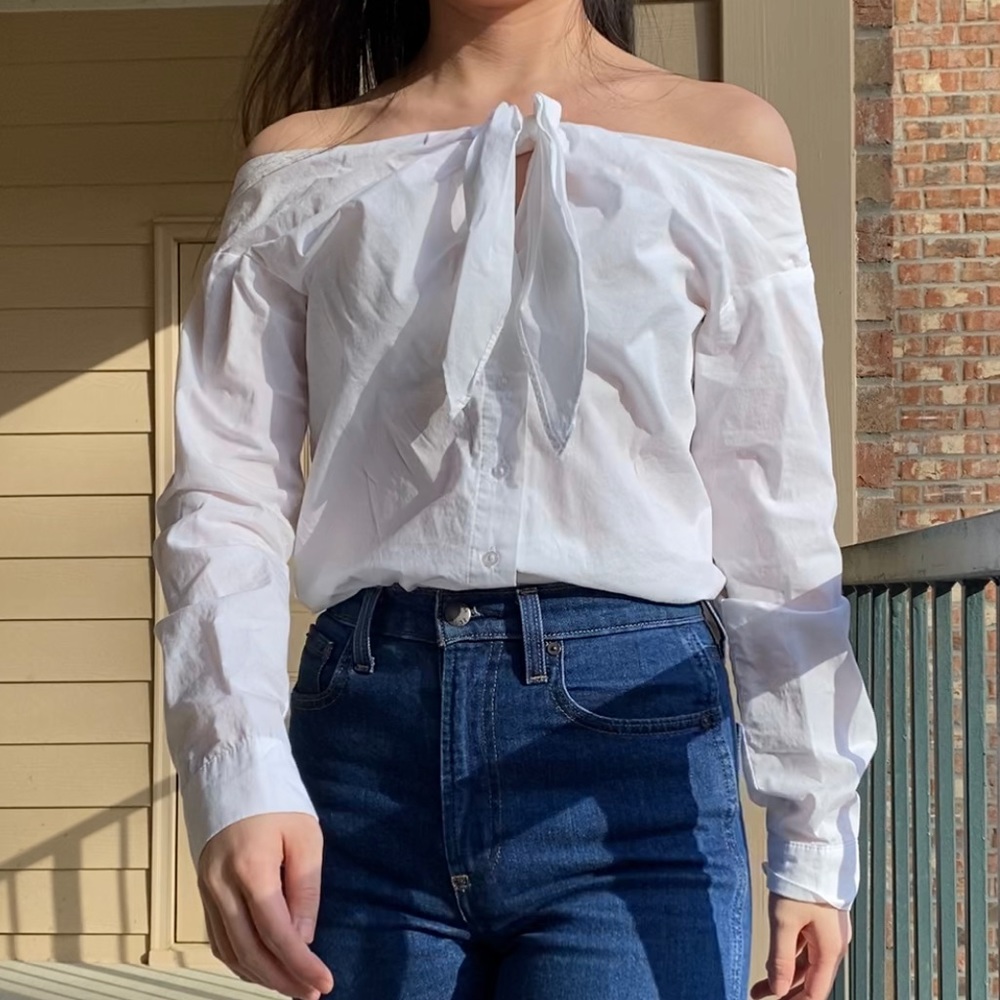 H&M White Off the shoulder tie front blouse